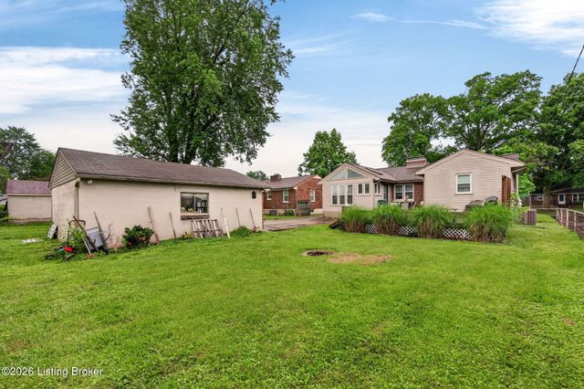 2617 Meadow Dr, Louisville, KY 40220
