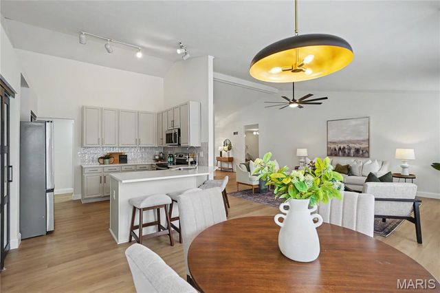8003 Knights Crossing Drive, O'fallon, MO 63368