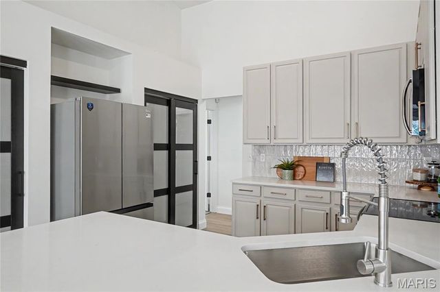 8003 Knights Crossing Drive, O'fallon, MO 63368