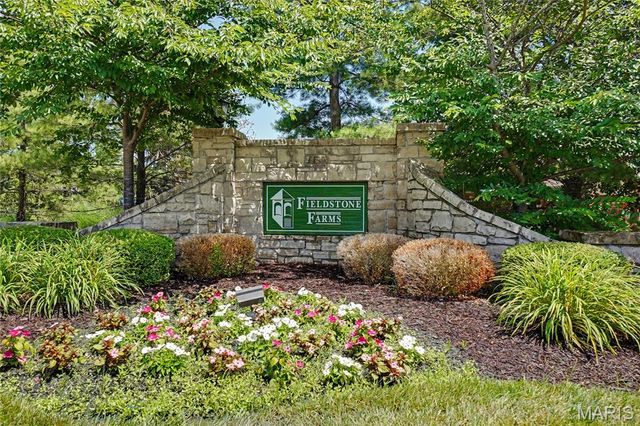 8003 Knights Crossing Drive, O'fallon, MO 63368