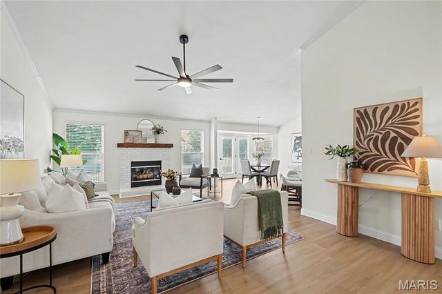 8003 Knights Crossing Drive, O'fallon, MO 63368