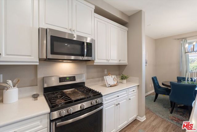 14860 Nordhoff Street, Panorama City (los Angeles), CA 91402
