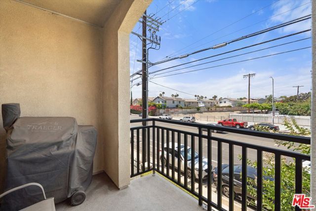 14860 Nordhoff Street, Panorama City (los Angeles), CA 91402