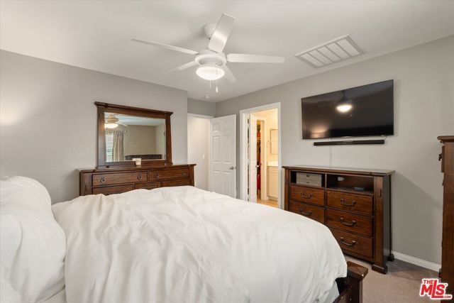 14860 Nordhoff Street, Panorama City (los Angeles), CA 91402