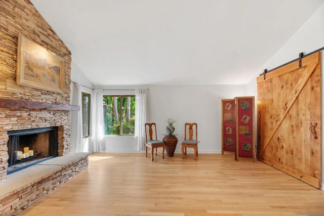 2726 Naples Ct, Carlsbad, CA 92010