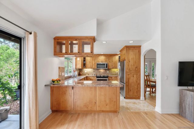 2726 Naples Ct, Carlsbad, CA 92010