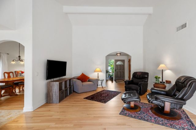 2726 Naples Ct, Carlsbad, CA 92010