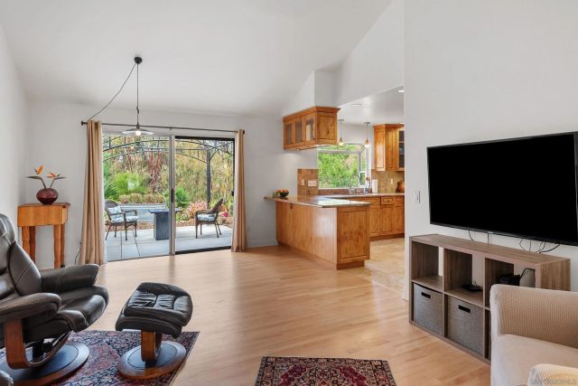 2726 Naples Ct, Carlsbad, CA 92010