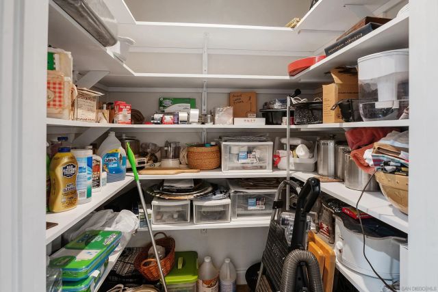 2726 Naples Ct, Carlsbad, CA 92010