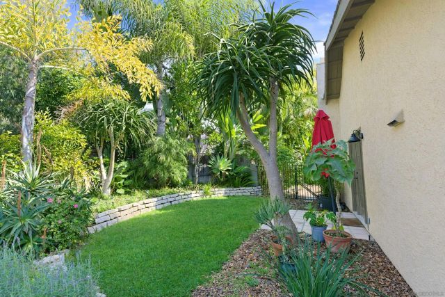 2726 Naples Ct, Carlsbad, CA 92010