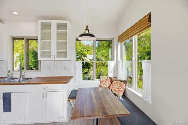 2726 Naples Ct, Carlsbad, CA 92010