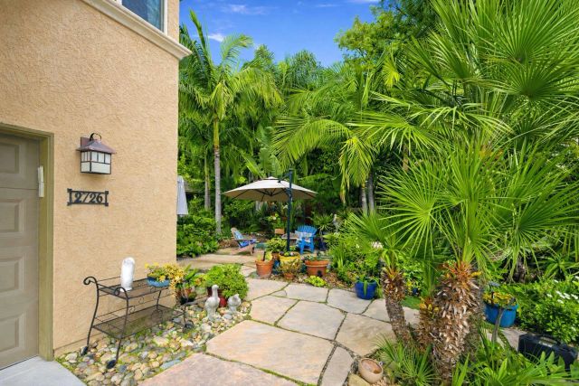 2726 Naples Ct, Carlsbad, CA 92010