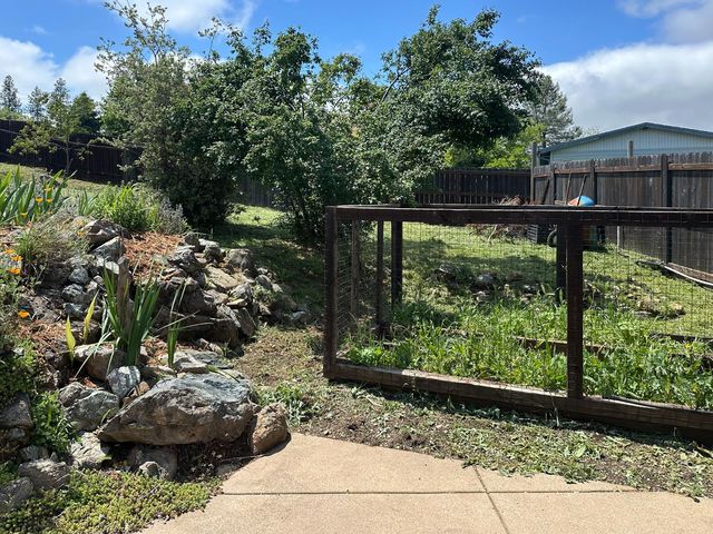 970 Slate Creek Rd, Grass Valley, CA 95945