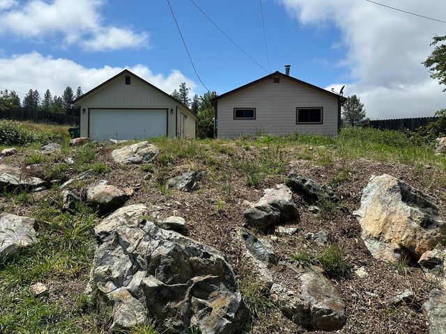 970 Slate Creek Rd, Grass Valley, CA 95945
