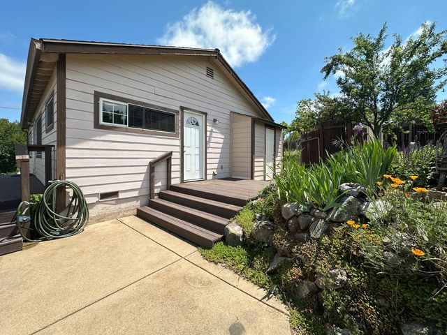 970 Slate Creek Rd, Grass Valley, CA 95945