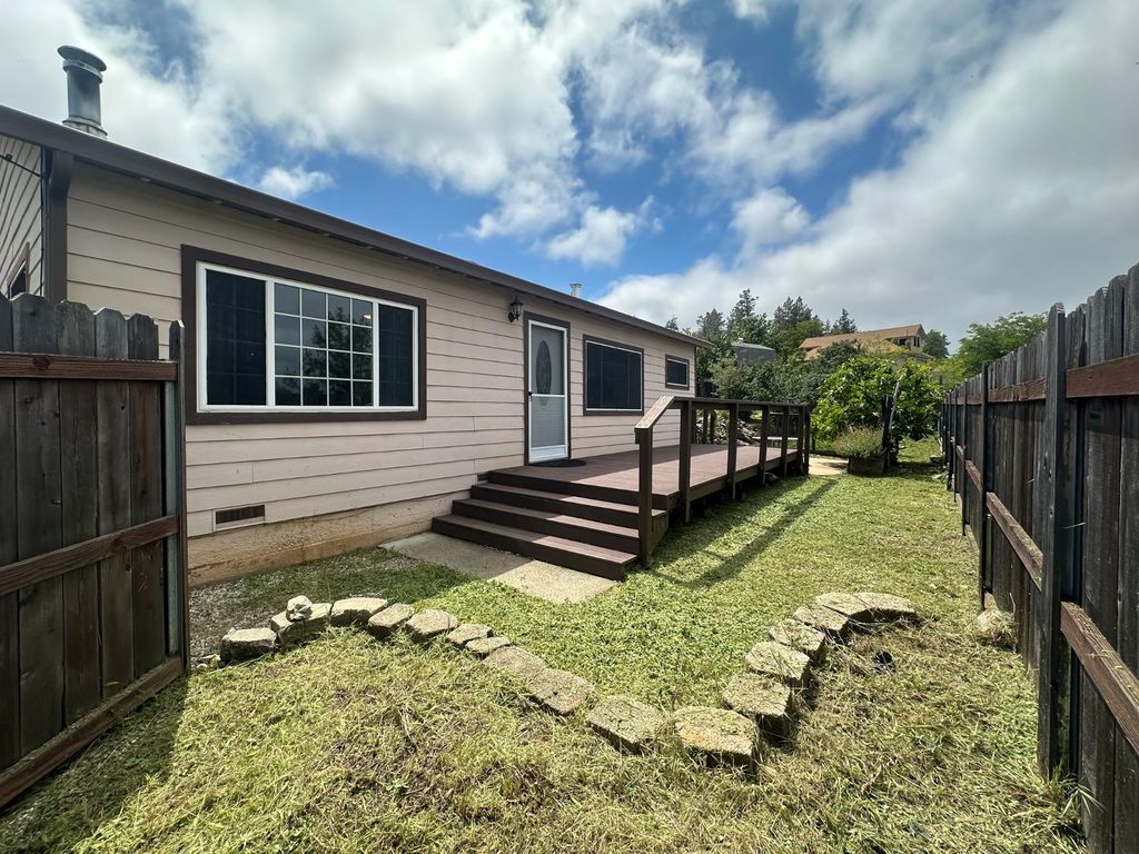970 Slate Creek Rd, Grass Valley, CA 95945