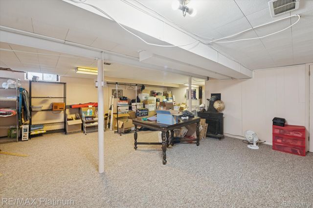 707 Briarwood Lane, Fenton, MI 48430