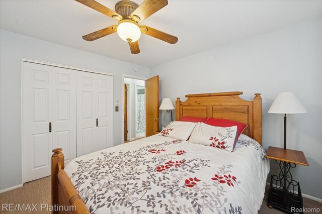 707 Briarwood Lane, Fenton, MI 48430