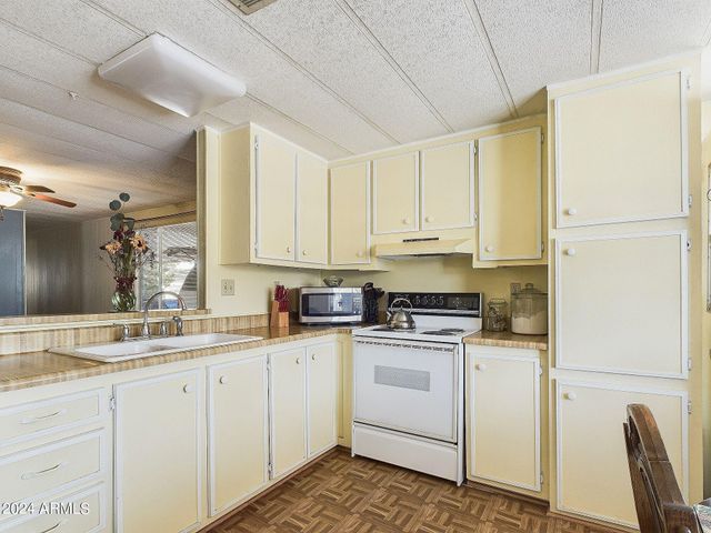 3104 E Broadway Road 220, Mesa, AZ 85204