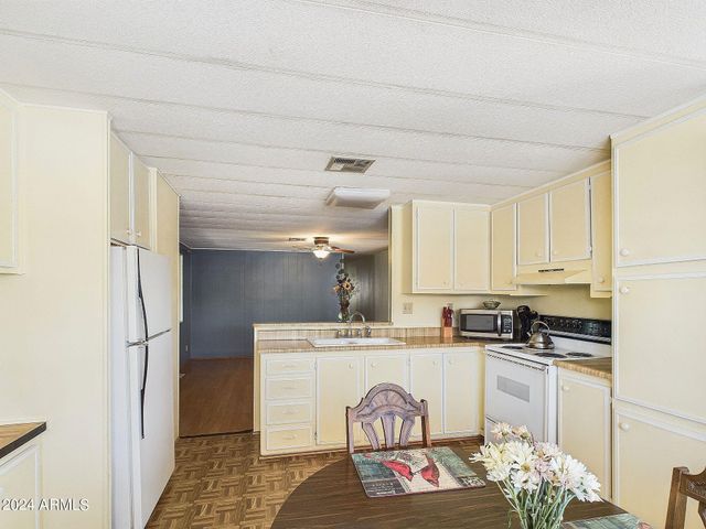 3104 E Broadway Road 220, Mesa, AZ 85204
