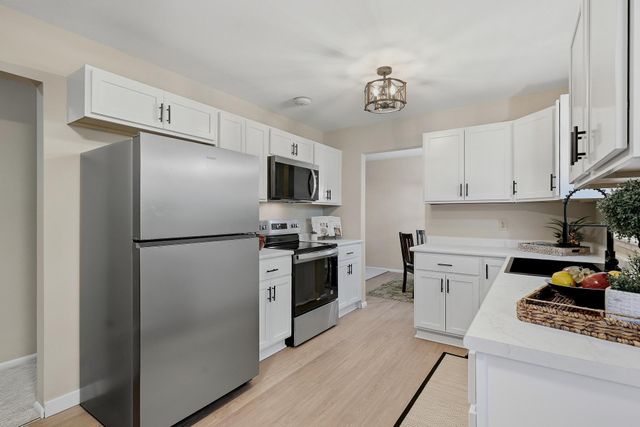 2280 Randy Avenue, White Bear Lake, MN 55110