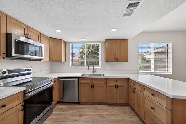 1237 W Rosewood Court, Chandler, AZ 85224