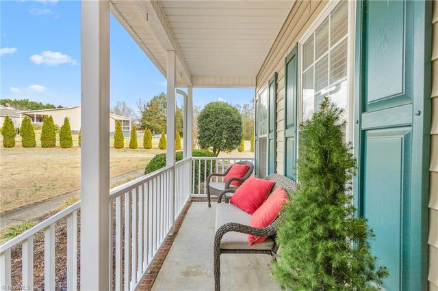 7702 Sorrel Run Court, Summerfield, NC 27358