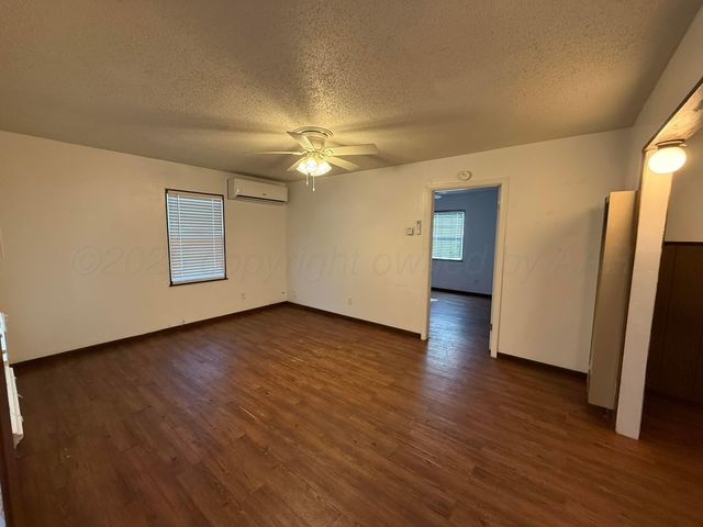 306 4TH Avenue, Canyon, TX 79015