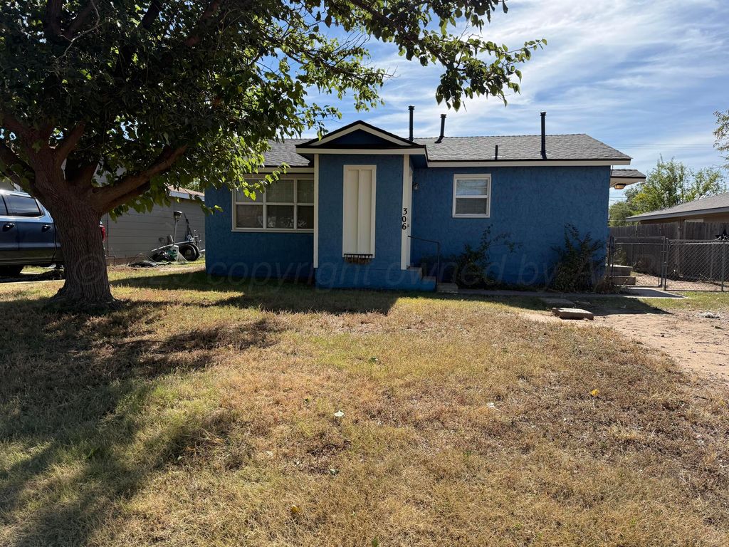 306 4TH Avenue, Canyon, TX 79015