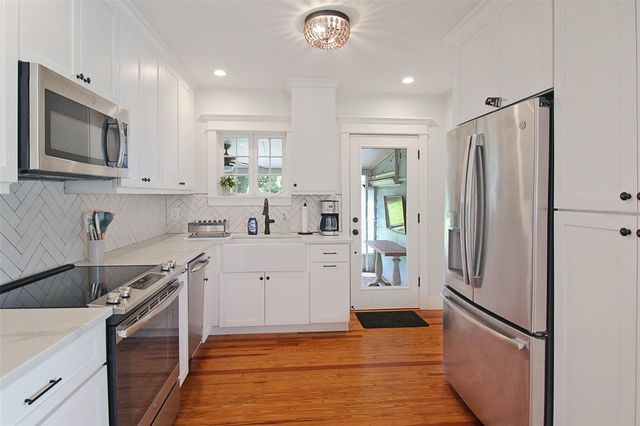 2321 18TH AVENUE W, Bradenton, FL 34205