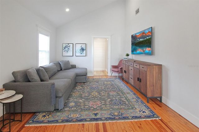 2321 18TH AVENUE W, Bradenton, FL 34205