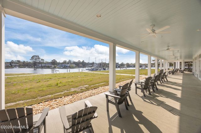 801 Crane Drive, New Bern, NC 28560