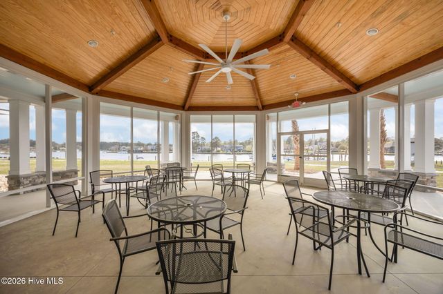 801 Crane Drive, New Bern, NC 28560