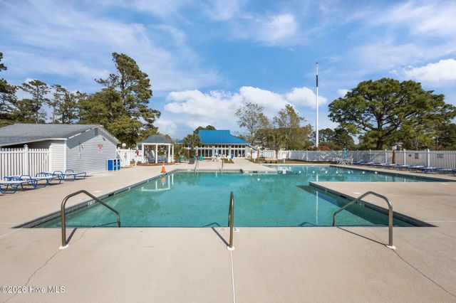 801 Crane Drive, New Bern, NC 28560