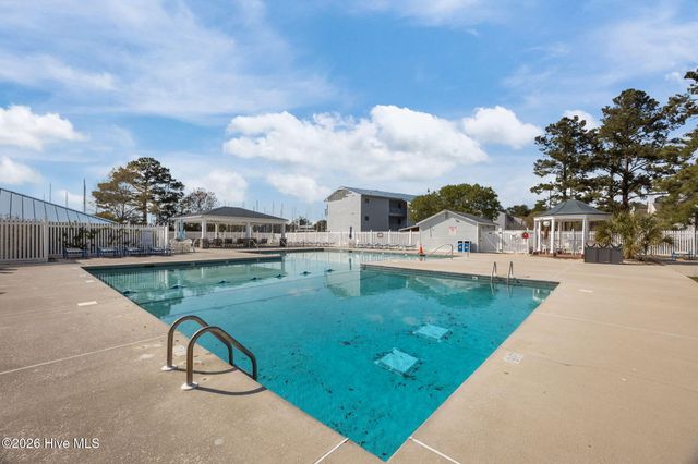 801 Crane Drive, New Bern, NC 28560