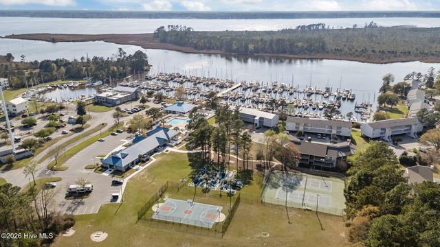 801 Crane Drive, New Bern, NC 28560