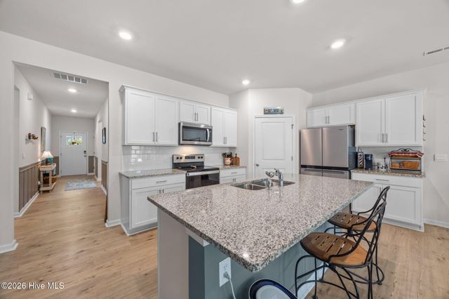 801 Crane Drive, New Bern, NC 28560