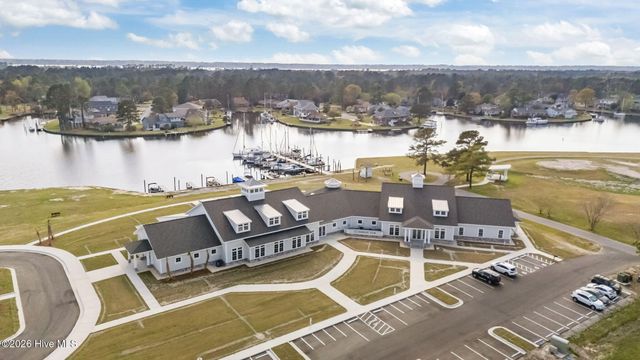 801 Crane Drive, New Bern, NC 28560