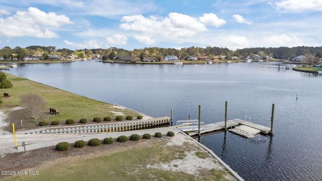 801 Crane Drive, New Bern, NC 28560