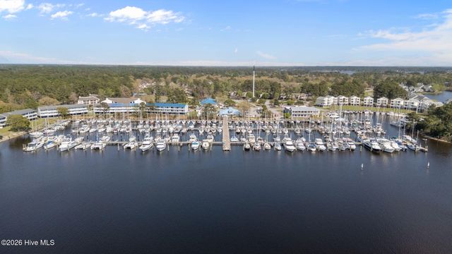 801 Crane Drive, New Bern, NC 28560