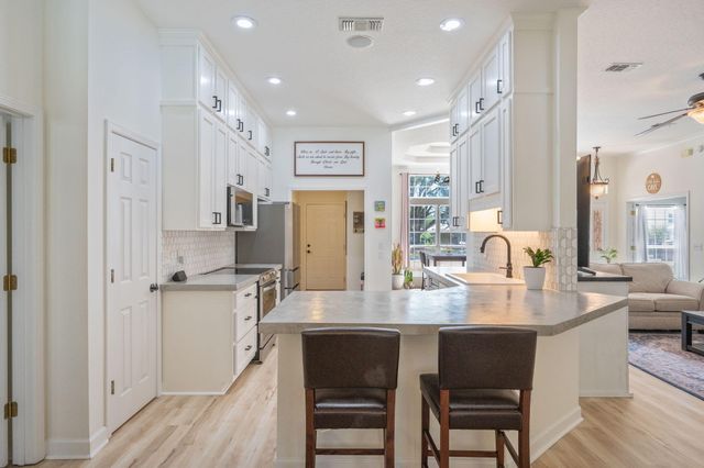 314 Glen Avenue, Valparaiso, FL 32580