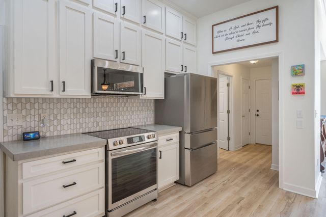 314 Glen Avenue, Valparaiso, FL 32580