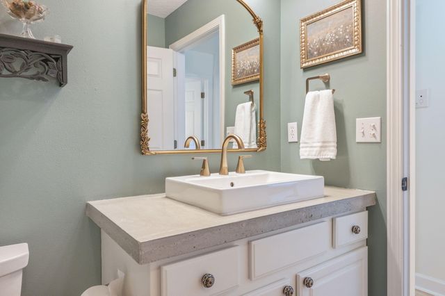 314 Glen Avenue, Valparaiso, FL 32580