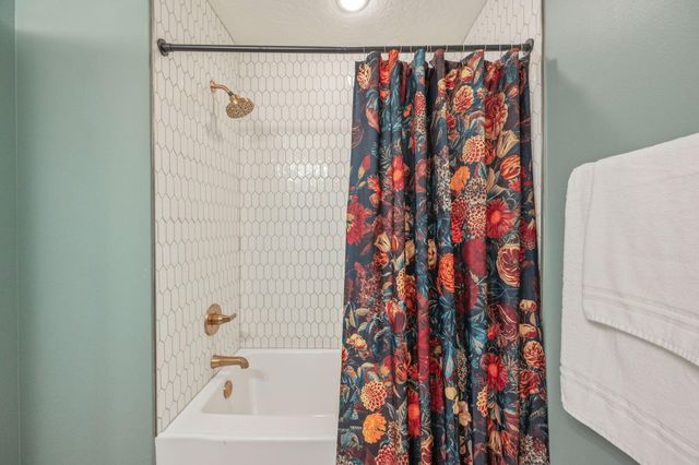 314 Glen Avenue, Valparaiso, FL 32580