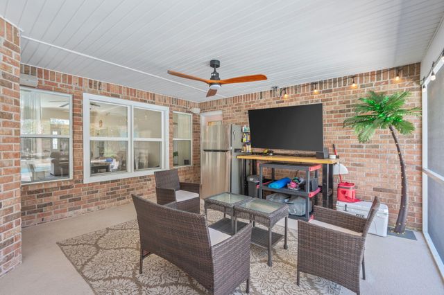 314 Glen Avenue, Valparaiso, FL 32580