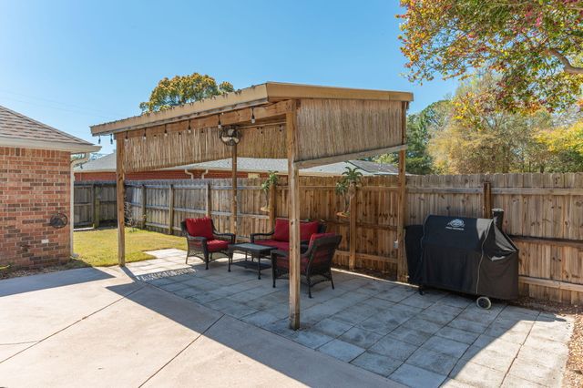 314 Glen Avenue, Valparaiso, FL 32580