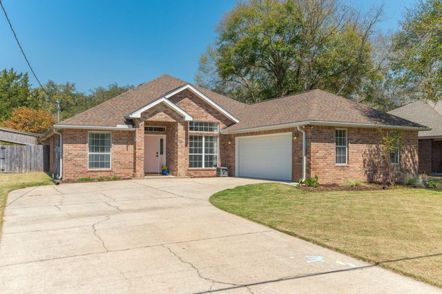 314 Glen Avenue, Valparaiso, FL 32580