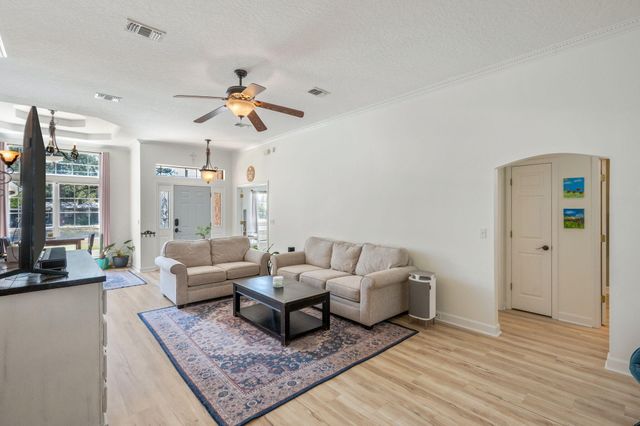 314 Glen Avenue, Valparaiso, FL 32580