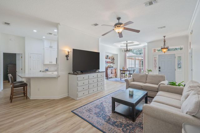 314 Glen Avenue, Valparaiso, FL 32580