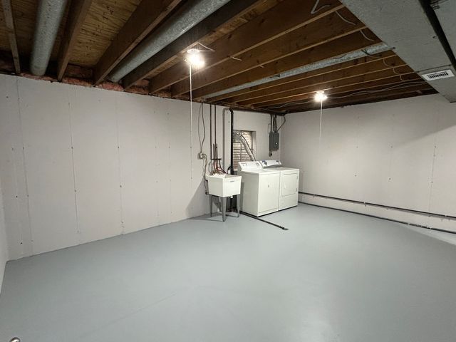 350 1st Court 1, Crystal Lake, IL 60014